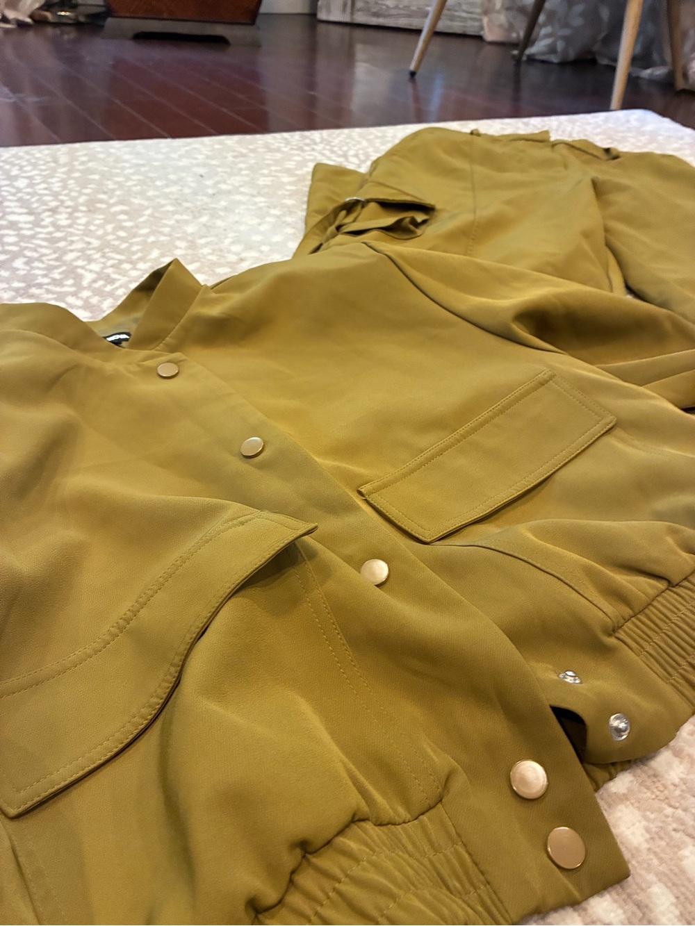 Olive Green Cargo Jacket & Pants Suit
⭐️⭐️⭐️⭐️⭐️⭐️⭐️⭐️⭐️⭐️